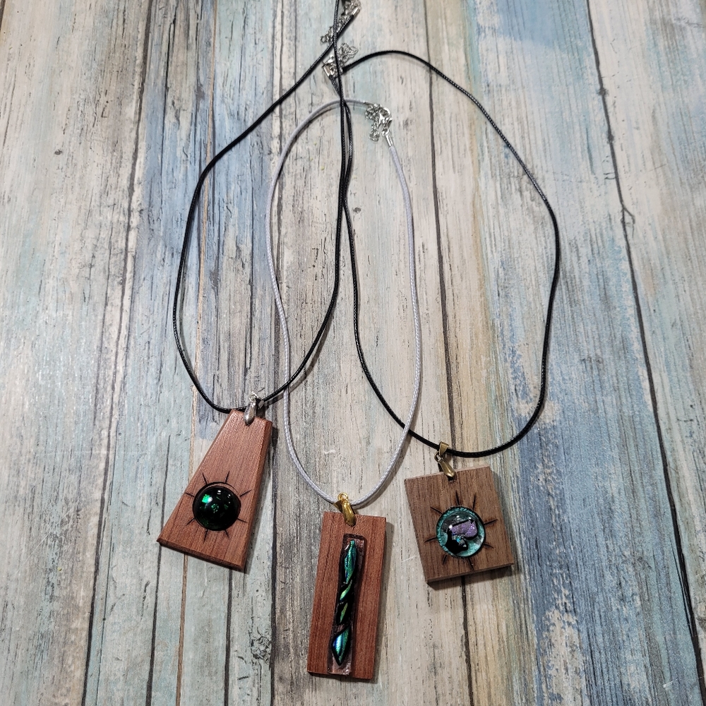 Wood Pendant cord Necklace.